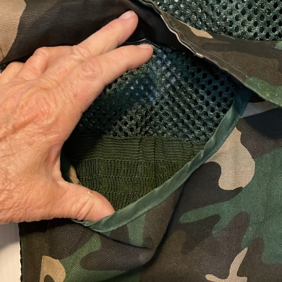 Game Winner Camo Hunting Mesh Vest Cargo Pockets w/Ammo Slots & Rear Game Pouch - Picture 4 of 8